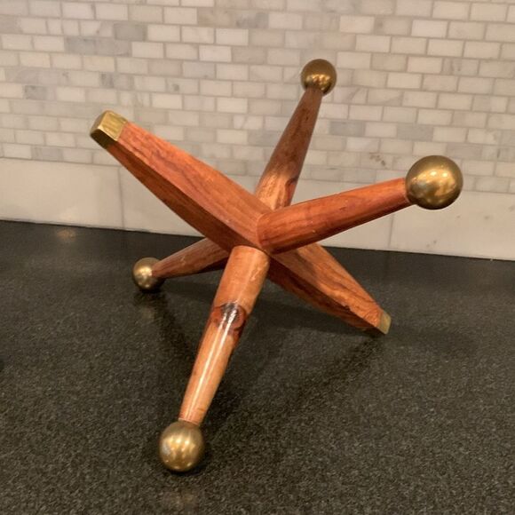 Two Wood & Brass Atomic MCM Style Jacks - Shelf Décor Bookends Home Accent - Picture 4 of 9